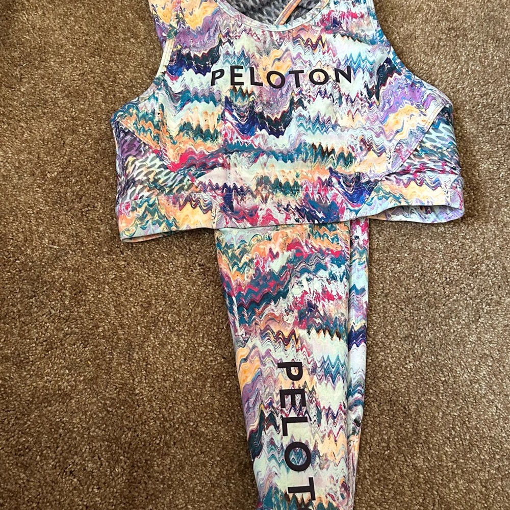 Peloton River rock bra and leggings